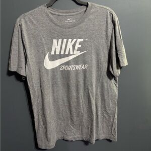 NIKE classic logo graphic tee size medium